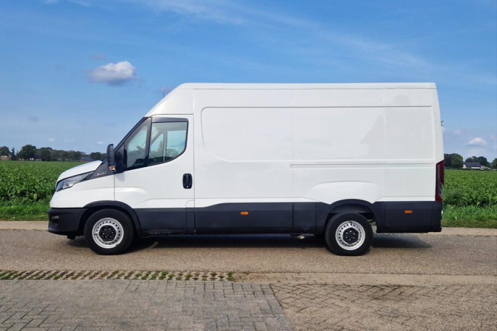 Iveco-Daily-Bedrijfswageninrichting