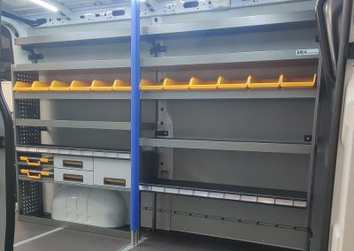 Volledige bedrijfswageninrichting Nissan Demo Voertuig